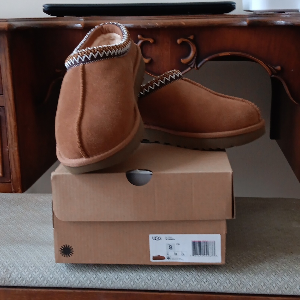 UGG TASMAN